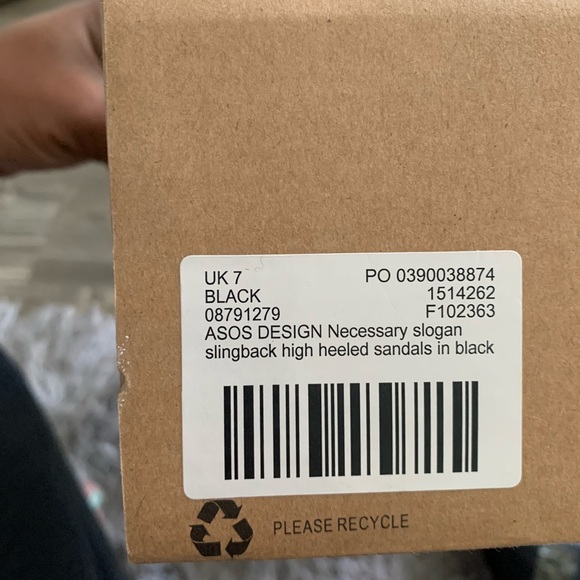 Bombshell Heels - Picture 5 of 12